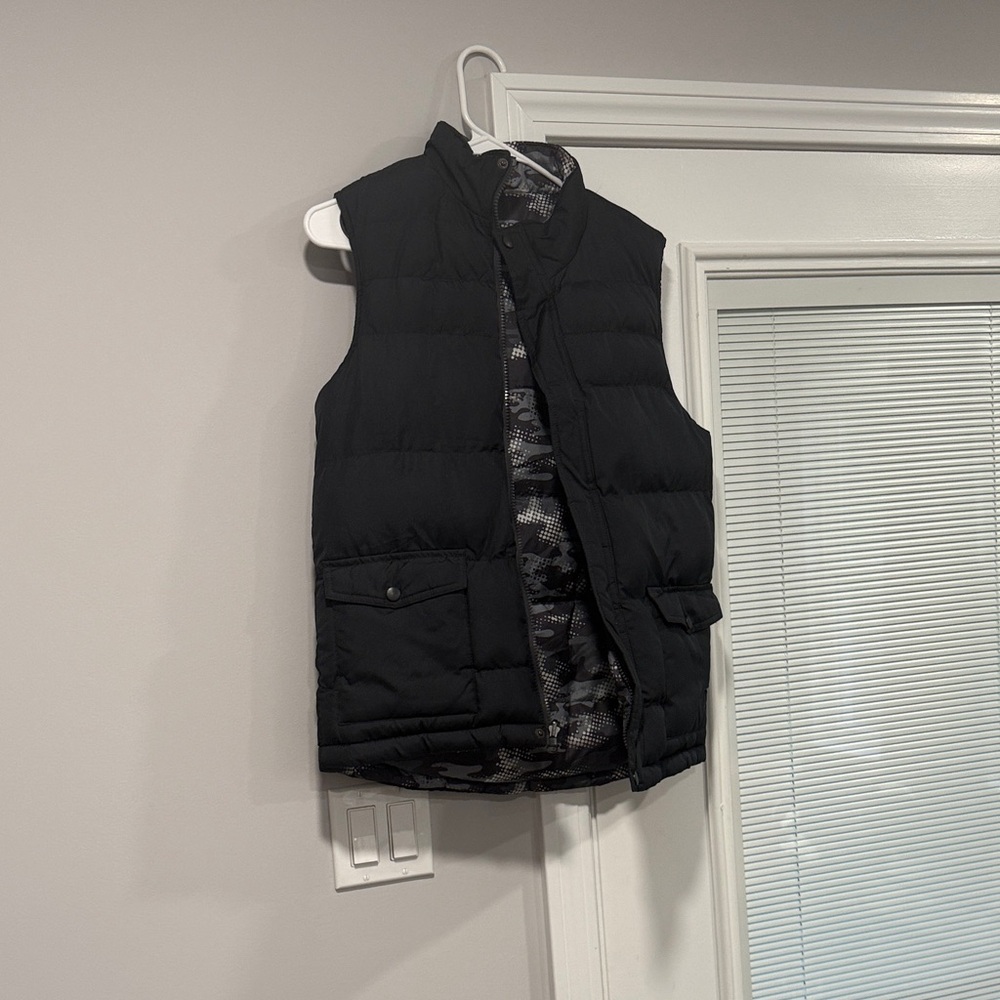 Men's Black Puffer Vest